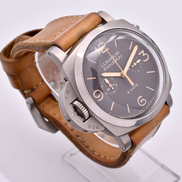 Panerai Luminor 1950 PAM00579 Image 2